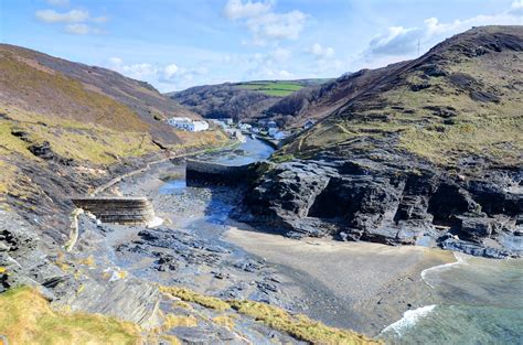 Boscastle Harbour North Cornwall At Low Tide The Harbour Flickr
