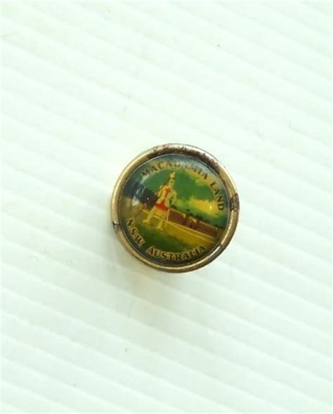 Vintage Macadamia Land Nsw Australia Souvenir Lapel Hat Pin Badge