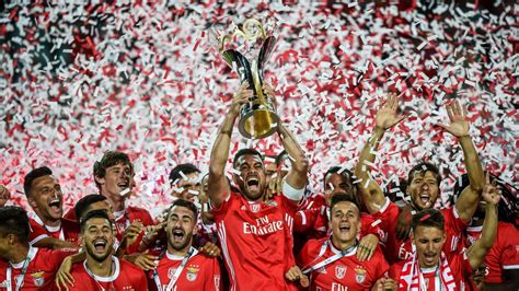 Benfica vs sporting lisbon head to head record shows that of the recent 31 meetings they've had, benfica has won 16 can benfica complete the job in the portuguese primera liga against sporting lisbon team? Portugal: Benfica remporte sa 8e Supercoupe avec un carton ...