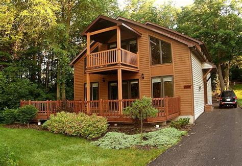 The cottage is located just a few blocks from downtown north bend, a small coastal town with shops, restaurants, and pubs. HISTORIC NIAGARA RIVER COTTAGE ON THE RIVER - Near Niagara ...