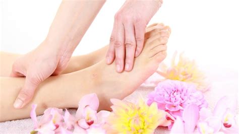 9 Surprising Benefits Of Foot Massage That May Shock You
