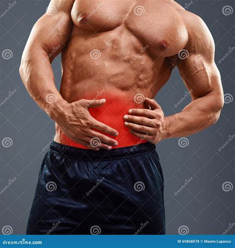 Ahtletic Muskel Mann Schmerz Im Unterleib Stockfoto Bild Von Bauch Bodybuilder 65868078