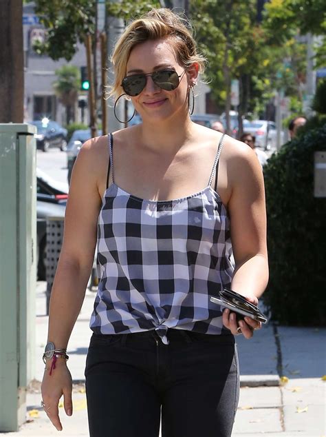 Hilary Duff Walking Around In Beverly Hills 14 Gotceleb