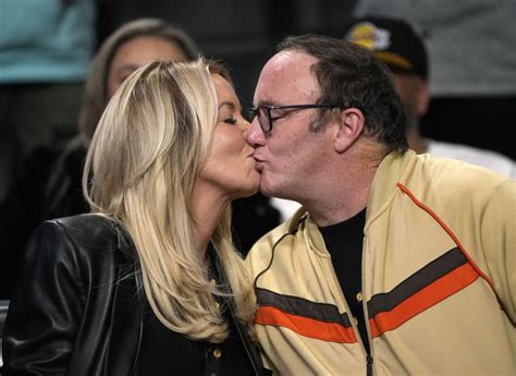Lakers Owner Jeanie Buss Is Engaged To Comedian Jay Mohr Celeb Secrets