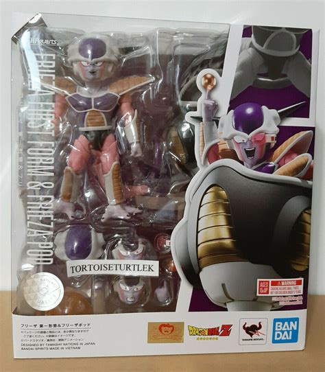 Shfiguarts Dragon Ball Frieza First Form And Friezas Pod Freeza 1st Re