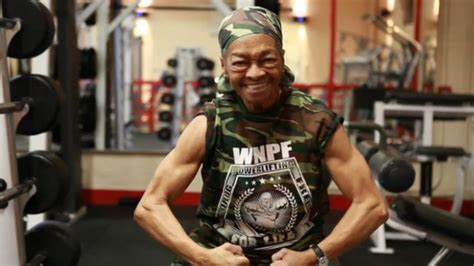 Meet Willie Murphy The 82 Year Old Grandma Who Can Lift More Than You