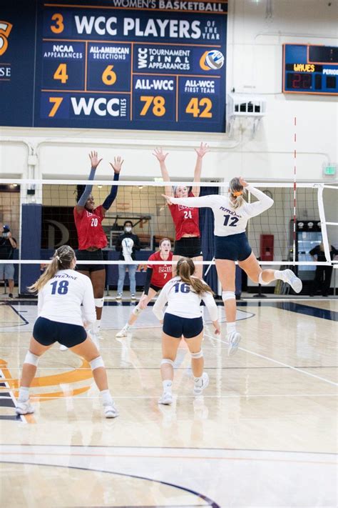 Women S Indoor Volleyball Defeats Rival Lmu In Dramatic Fashion