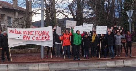 Loire. SaintJustSaintRambert huit classes de 6e à la rentrée au