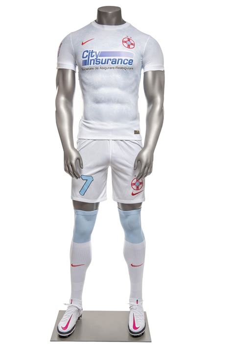 Go on our website and discover everything about your team. Novas camisas do FCSB 2020-2021 Nike » Mantos do Futebol