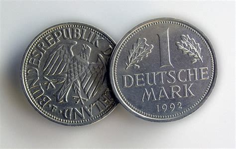 Das Geld vor dem Euro: Kennen Sie diese EU-Währungen noch? | Vorsorge