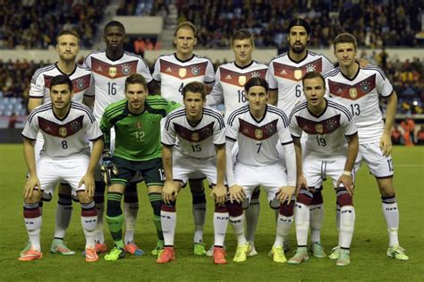 Auch wenn gesagt wird, dass die engländer nich zusammen spielen können.man wirds ja sehn oda nich^^ und die werden deutschland besiegen.spätestens im. DFB Spielplan & Länderspiele 2015