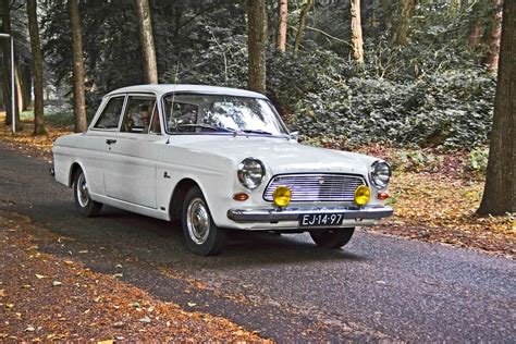 The taunus 12m name had been used for the car's predecessor and it would apply also to subsequent ford models which is why the 12m introduced in 1962 is usually identified. Ford Taunus 12M P4 1965 (3321) - Klassieke auto's, Oude ...