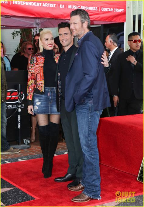 Photo Gwen Stefani Blake Shelton Support Adam Levine At Walk Of Fame Ceremony Photo