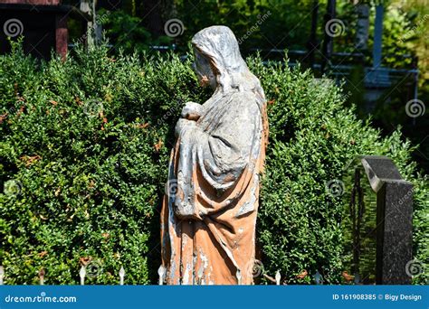 Jesus Statue In Cemetery Religious Beliefs Stock Image Image Of