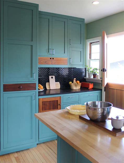 But what colors complement certain décor and aesthetic? Your Favorite Colors, Room by Room | Teal kitchen, Kitchen ...