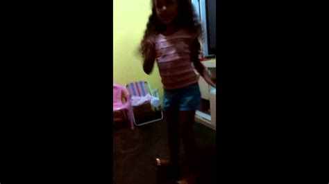 Menina De 4 Anos Dança Funk Uma Ostentação Youtube
