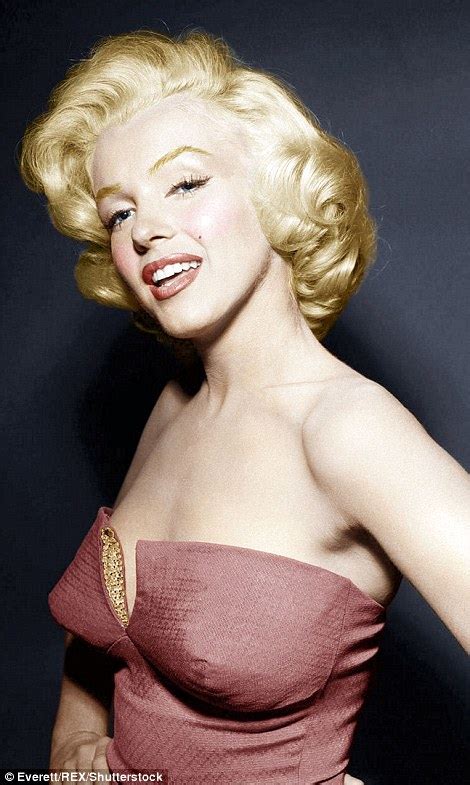 Marilyn Monroe S Intimate Personal Belongings To Fetch M At Julien S