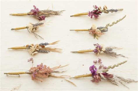 15 Crafts Made With Dried Flowers