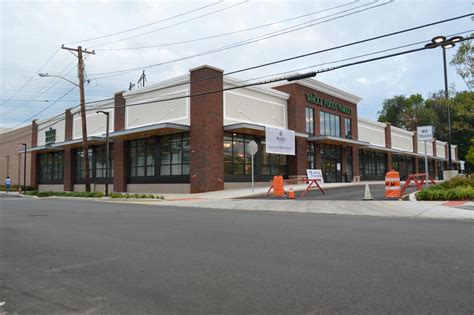 Great location for a quick grocery or beverage purchase. First Whole Foods Market in County Opens in Metuchen - New ...