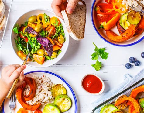 If you're trying to eat more healthily and want to get the kids on board, these are the healthy family recipes you need. Fresh Take on Family Meals - Price Chopper - Market 32