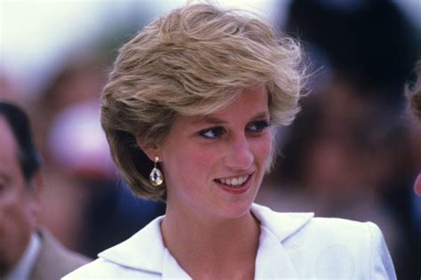 The Truth Behind The Theory That Princess Diana Was Pregnant When She