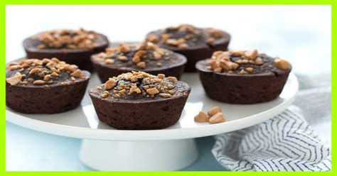 Add the cake mix, pumpkin puree, and applesauce to a large bowl. Mini Flourless PB Chocolate Cakes SmartPoints® value 3 ...