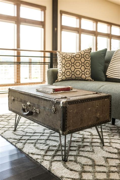 Convert Old Trunks Into Coffee Tables Upcycle Art