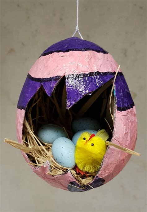 Design and decoration for everyone with just a click! Paasei papier-maché / Thema Pasen / Creatief met kinderen ...