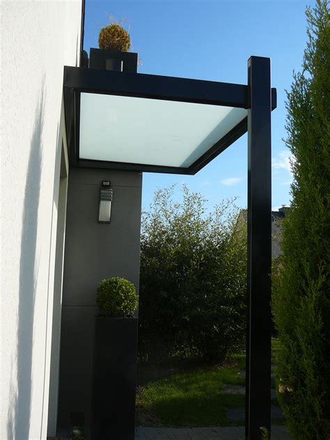 Isolation phonique exceptionnelle pour cette porte d'entrée éligible aux subventions dans les zones aéroportuaires pour les habitations situées en zone 3. Épinglé sur Jardin et extérieurs