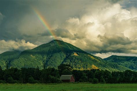 Rainbow And Clouds Over Mountain 4k Ultra 高清壁纸 桌面背景 5001x3334 Id