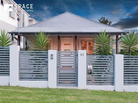 Modern 10 Ideas Of Fences And Fences To Give Security To Your House