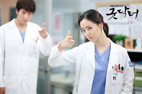 A drama about the realism in the relationship between doctors and patients and the social prejudice of educational background and origin. Good Doctor - AsianWiki