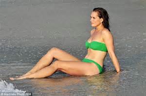Brooke Shields Shows Off Her Sizzling Hot Body In An Itsy Bitsy Green
