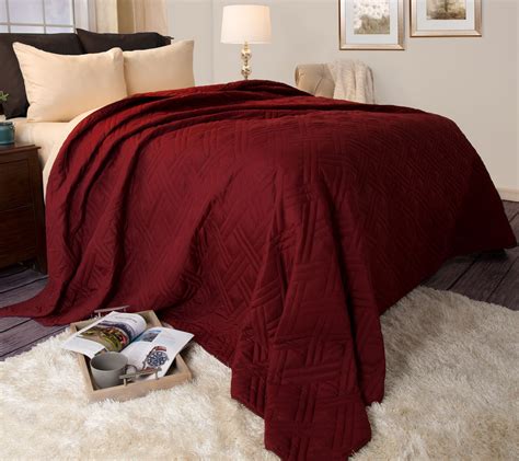 Lavish Home Solid Color King Quilted Blanket