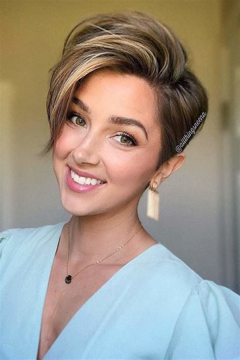 Hairstyles For Growing Out Short Hair Hairstyle Catalog