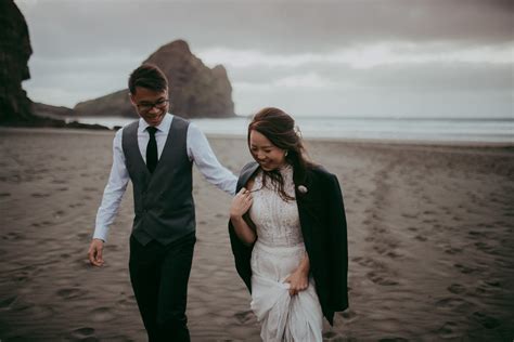 Auckland City Karekare Beach Pre Wedding Wedding Photographer In New