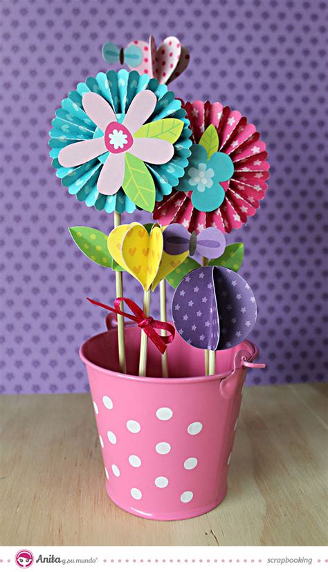 Aprende paso a paso cómo hacer flores de papel para decorar. Flores de papel paso a paso | Anita y su mundo scrapbooking