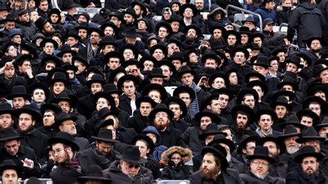 90 000 Jews Gather To Pray And Defy A Wave Of Hate The New York Times