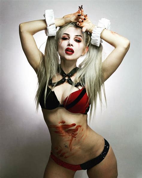 49 Hottest Harley Quinn Bikini Pictures Will Rock Your World