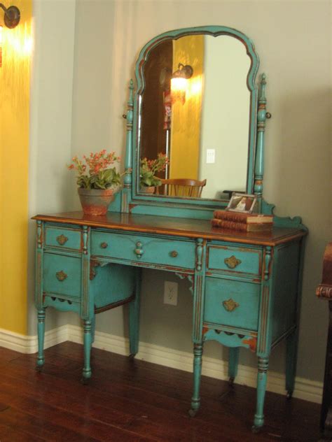 These makeup vanities, located in bedrooms, dressing areas, closets and bathrooms are the epitome of glamour. European Paint Finishes: ~ Chippy Teal Vanity