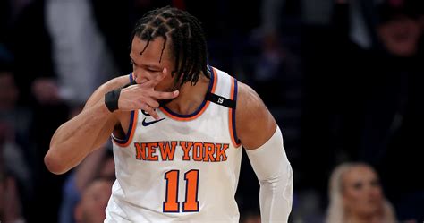 Is Jalen Brunson Shorter Than You Think? (Without Shoes)