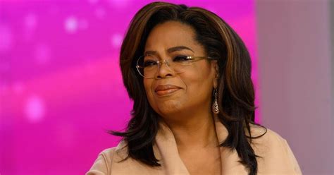 Relive 25 Years Of Oprah Winfreys Greatest Moments With Her New Podcast Fake News Stories