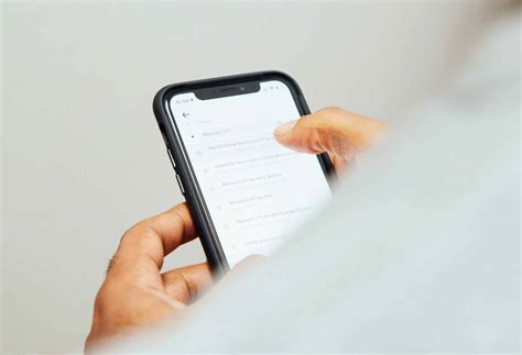 5 Cara Mengatasi Layar IPhone Error Bergerak Sendiri