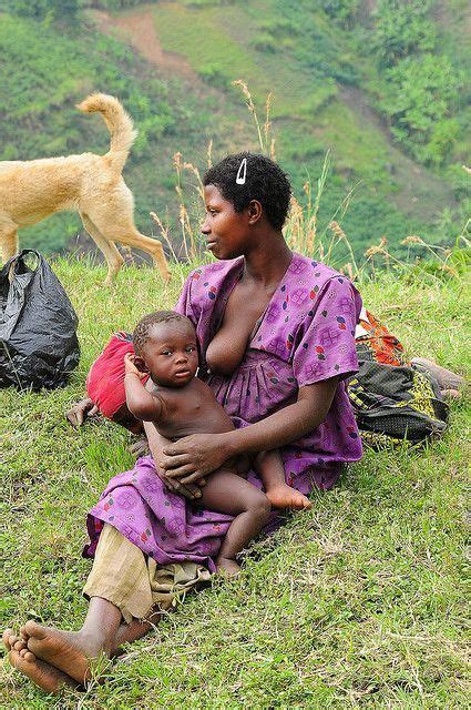 Uganda Breastfeeding Breastfeeding Pictures Kids And Parenting
