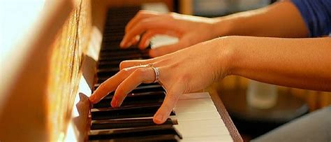 How To Play Piano Faster 5 Piano Finger Exercises To Increase Speed