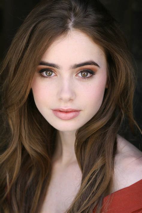 Lily Collins Gorgeous Daughter Of Phil Collins Rgentlemanboners