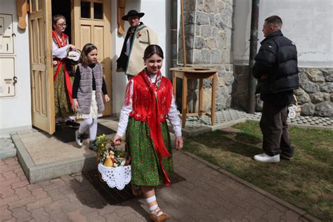 Xxvii Wielkanocno Koso Ecka W Bia Ym Dunajcu Zdj Cia Wideo Kultura