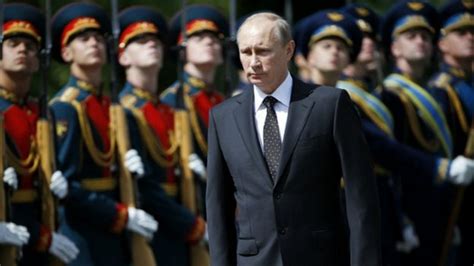 Ukraine Conflict Us And Eu Widen Sanctions On Russia Bbc News