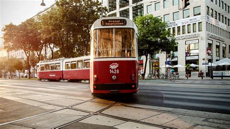 3840x2160 Public Transport Red Street The City Traffic Tram