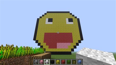 Pixel Art Smiley Face 01 Minecraft Project